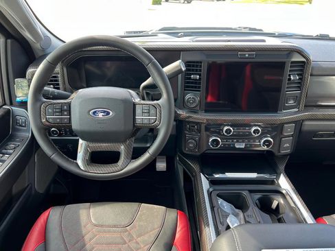 New 2025 Ford F250 Lariat w/ Lariat Ultimate Package image 31