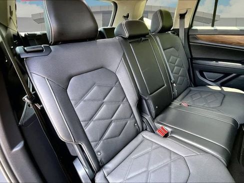 Used 2024 Volkswagen Atlas SE AWD/4WD image 27