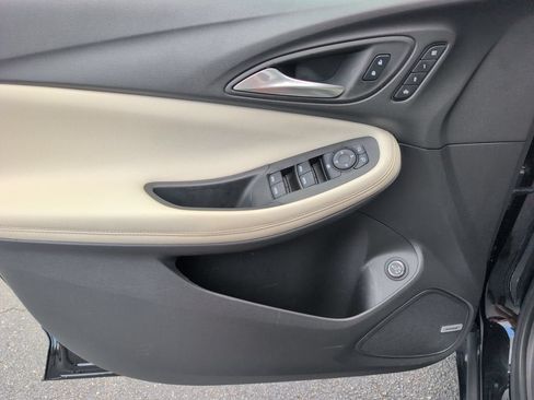 Used 2024 Buick Encore GX Avenir w/ Avenir Convenience Package FWD image 16