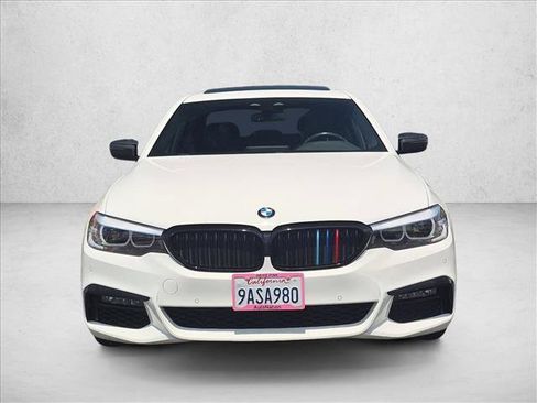 Used 2019 BMW 530e w/ M Sport Package RWD image 2