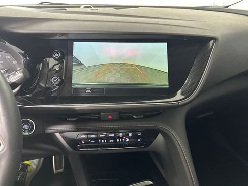Used 2023 Buick Envision Preferred image 22