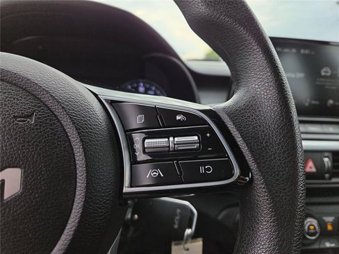 Used 2023 Kia Forte LXS FWD image 13