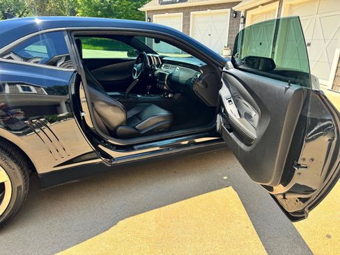 Used 2013 Chevrolet Camaro SS RWD image 19