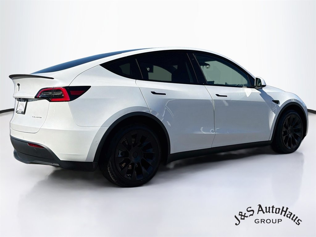 Used 2021 Tesla Model Y Long Range AWD/4WD image 7