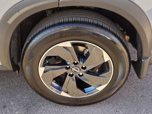 Certified 2026 Nissan Rogue SV image 10