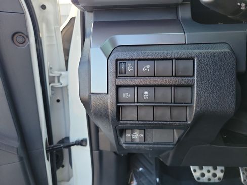 Used 2025 Toyota Tacoma TRD Sport AWD/4WD image 20