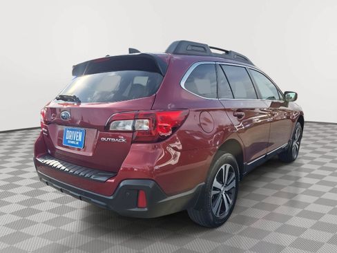 Used 2019 Subaru Outback 2.5i Limited w/ Popular Package #2 AWD/4WD image 4