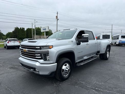 Used 2021 Chevrolet Silverado 3500 High Country AWD/4WD image 1
