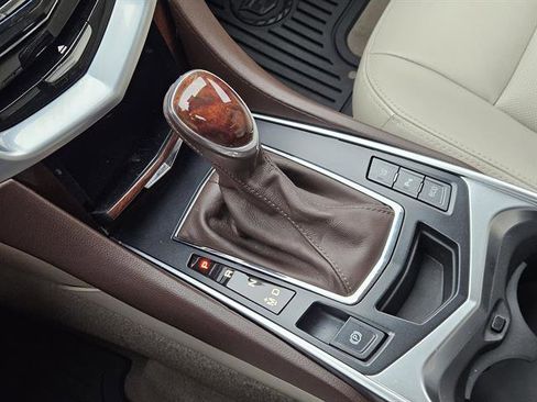 Used 2014 Cadillac SRX Luxury w/ Driver Awareness Package image 17