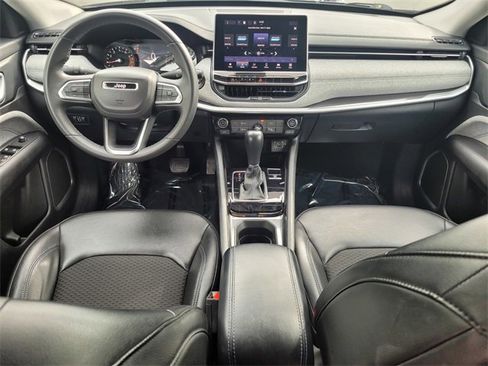 Used 2022 Jeep Compass Latitude image 15