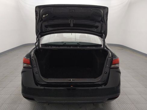 Used 2021 Nissan Versa S image 29