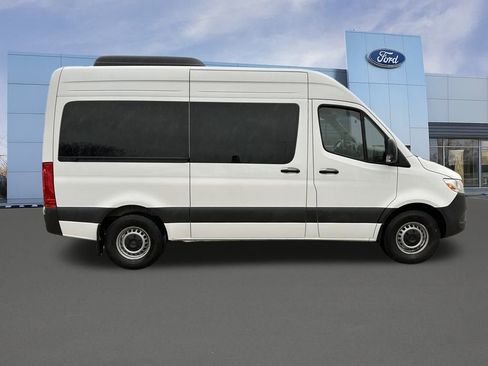 Used 2024 Mercedes-Benz Sprinter 2500 image 8