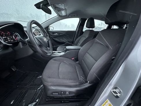 Used 2017 Chevrolet Malibu LT image 21