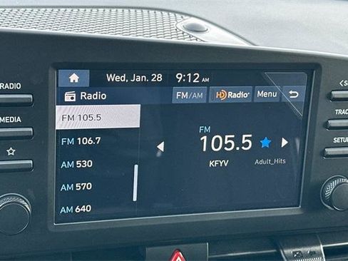 Certified 2025 Hyundai Elantra Sport image 18