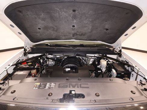 Used 2015 GMC Sierra 1500 SLT w/ SLT Crew Cab Value Package image 17