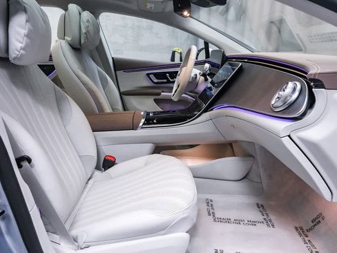 Certified 2022 Mercedes-Benz EQS 450+ Sedan w/ Exclusive Trim Package image 16