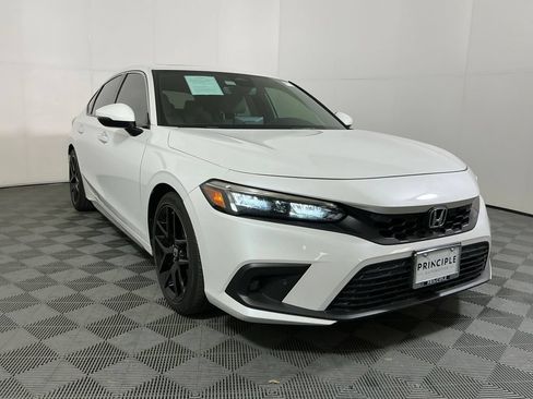 Used 2022 Honda Civic Sport Touring image 3