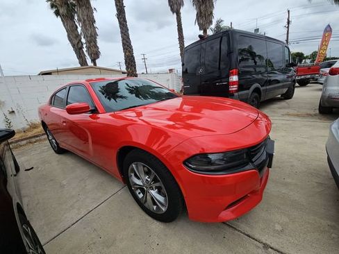 Used 2022 Dodge Charger SXT AWD/4WD image 2