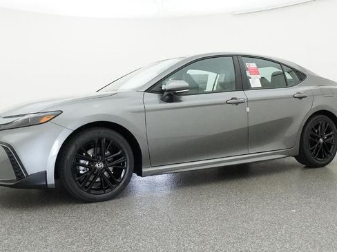 New 2026 Toyota Camry SE FWD image 18