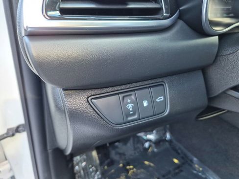 Used 2026 Genesis G70 2.5T image 12