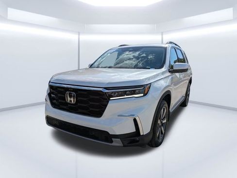 Used 2024 Honda Pilot Elite image 8