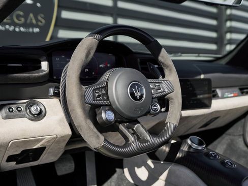 Used 2023 Maserati MC20 Spyder RWD image 40