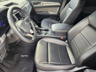 Used 2022 Volkswagen Atlas Cross Sport SE video 4