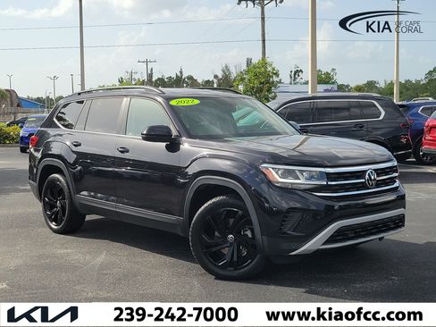 Used 2022 Volkswagen Atlas SE w/ Panoramic Sunroof Package FWD image 1