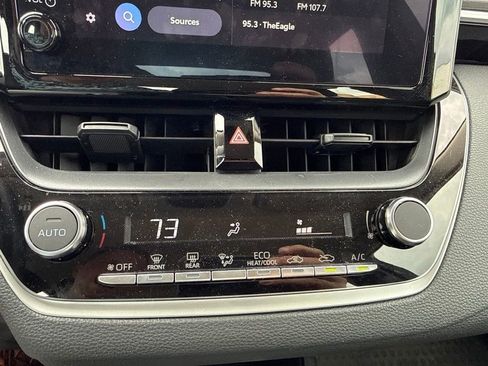 Used 2025 Toyota Corolla LE FWD image 30