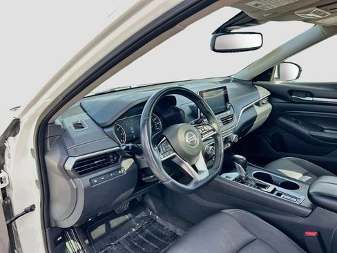 Used 2019 Nissan Altima 2.5 SV FWD image 6