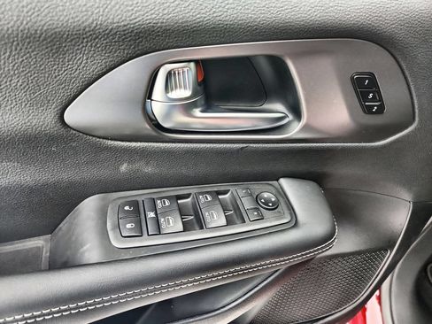New 2026 Chrysler Pacifica Select AWD/4WD image 21