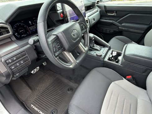 Used 2024 Toyota Tacoma TRD Sport w/ TRD Sport Upgrade Package RWD image 10