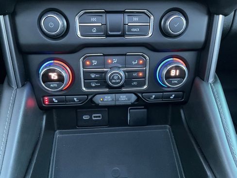 Used 2022 Chevrolet Tahoe Z71 image 9