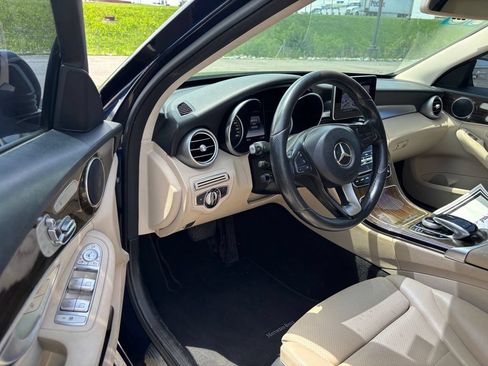 Used 2015 Mercedes-Benz C 300 Sedan image 6