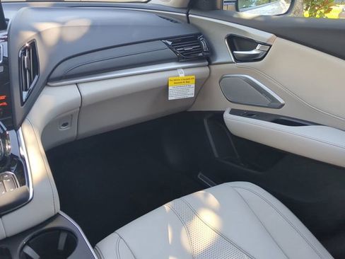 Used 2025 Acura RDX w/ Technology Package image 16