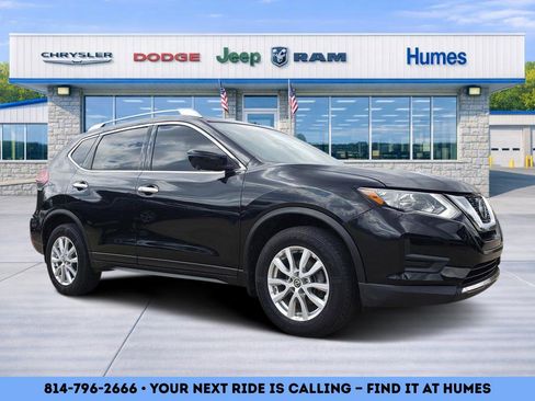 Used 2018 Nissan Rogue SV w/ Premium Package image 1