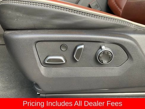 Used 2025 GMC Sierra 2500 Denali Ultimate AWD/4WD image 6