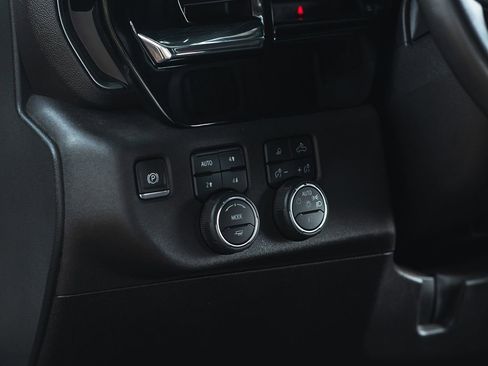 Used 2024 Chevrolet Silverado 2500 LTZ image 28