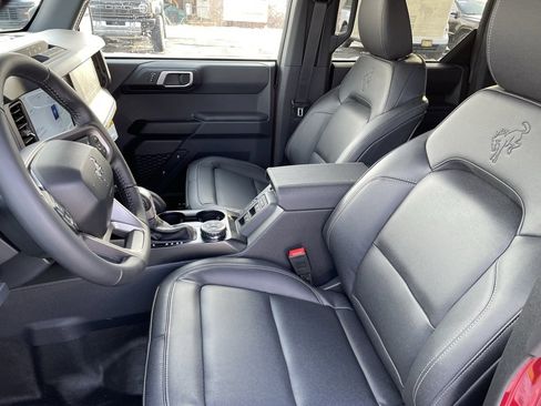 New 2025 Ford Bronco Big Bend w/ Black Diamond Package image 8