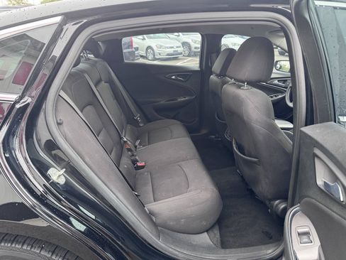 Used 2020 Chevrolet Malibu LT FWD image 13