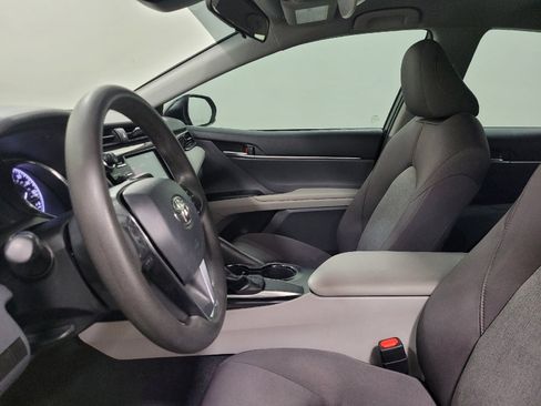 Used 2019 Toyota Camry LE FWD image 17