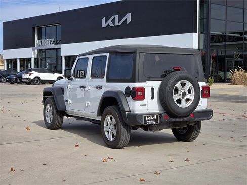 Used 2021 Jeep Wrangler Unlimited Sport image 3