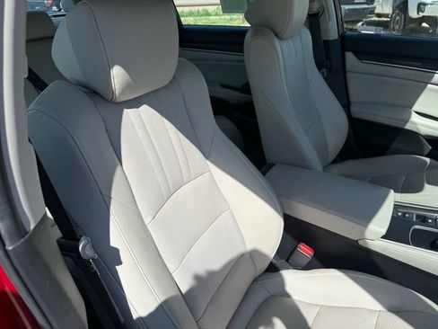 Used 2021 Honda Accord Touring image 15