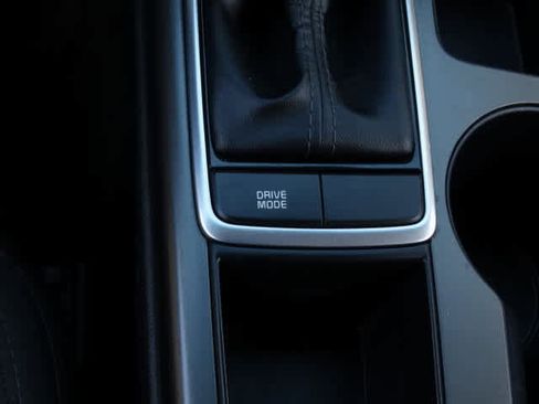 Used 2020 Kia Optima LX image 32