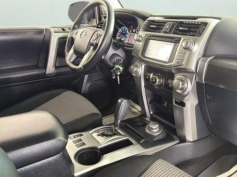 Used 2019 Toyota 4Runner SR5 AWD/4WD image 35