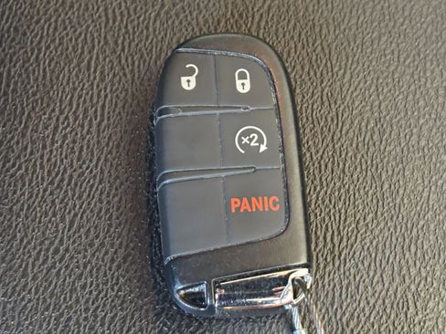 Used 2025 Jeep Compass Limited AWD/4WD image 24