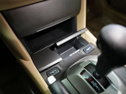 Used 2011 Honda Accord EX-L image 24