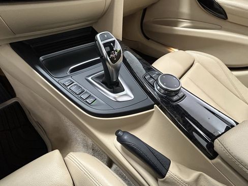 Used 2016 BMW 340i xDrive Sedan image 22