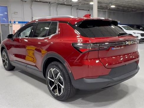 New 2026 Chevrolet Equinox EV LT image 8