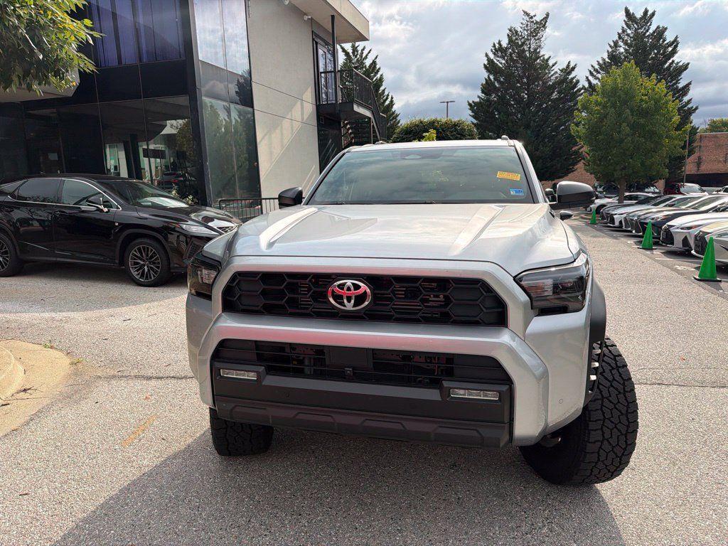 Used 2025 Toyota 4Runner TRD Off-Road Premium AWD/4WD image 2